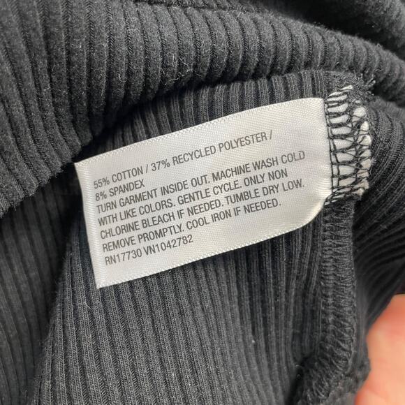 Isabel By Ingrid & Isabel Women's Ribbed Henley Maternity Top Black Size Small - Picture 3 of 5